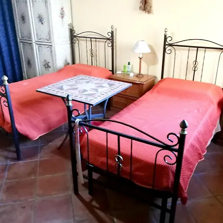 One Bedroom With Garden At Lercara Friddi